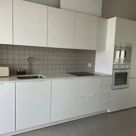 Casa Ingrina كاراباتيرا